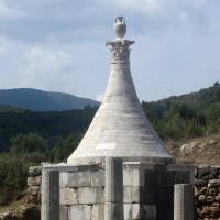 Messene monument funeraire k3 img 2519